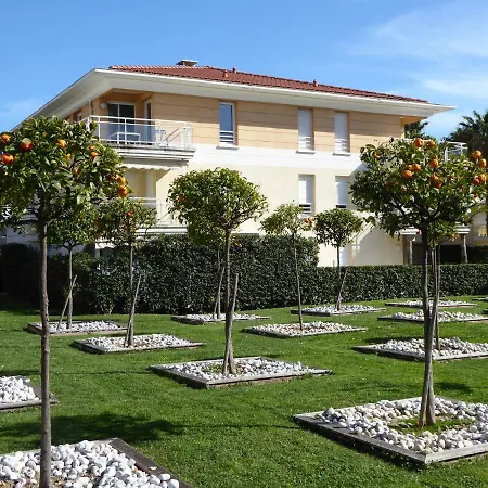Les Jardins D'antibes אנטיב