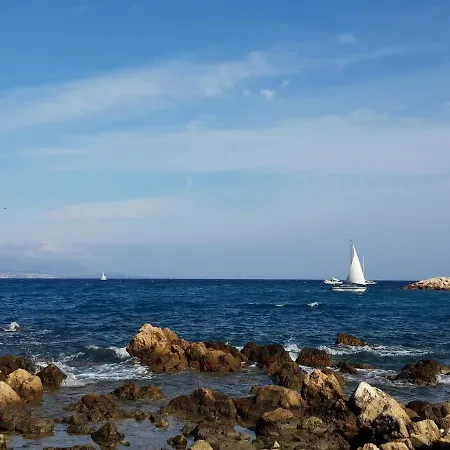 Les Jardins D'antibes * אנטיב