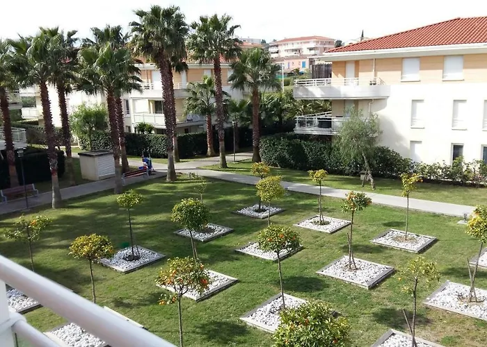 Les Jardins D'antibes Apartment